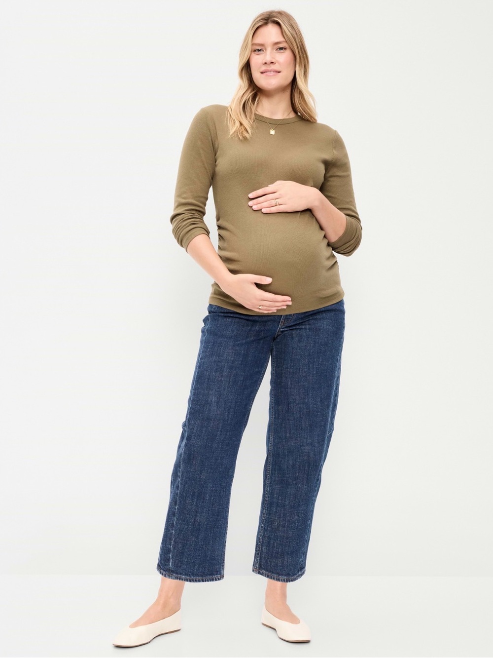 Old Navy Maternity Full-Panel Barrel Ankle Jeans